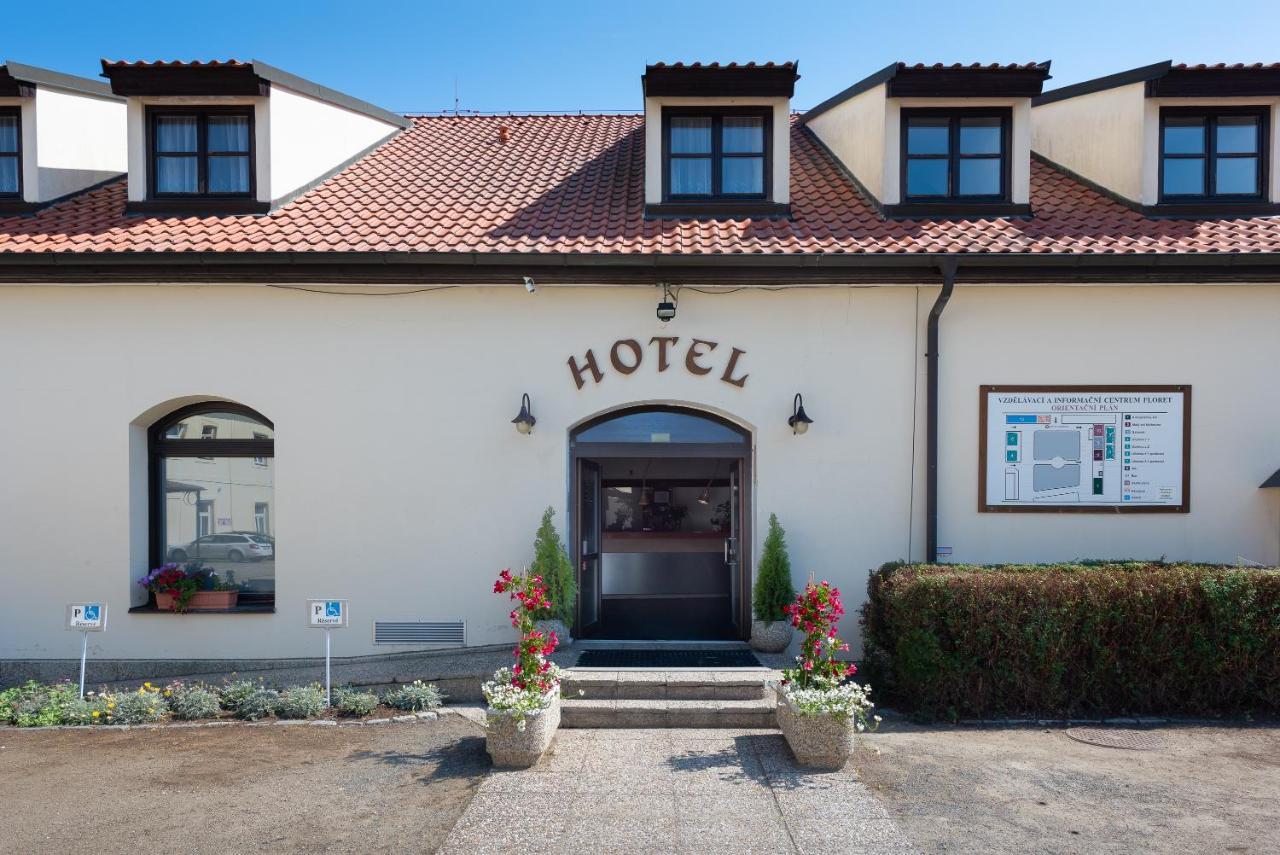 Hotel Floret Průhonice Exterior foto
