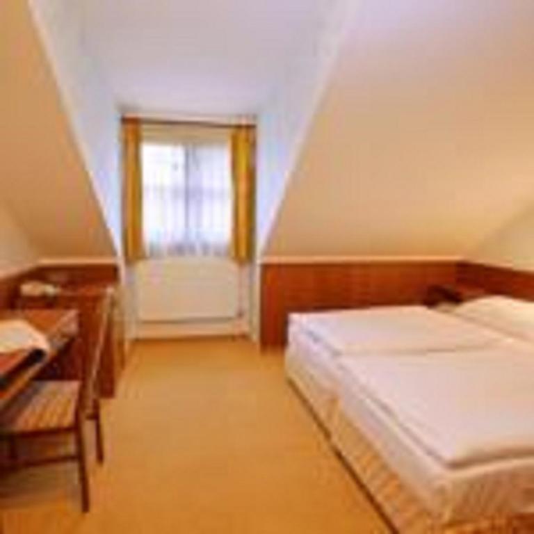 Hotel Floret Průhonice Zimmer foto